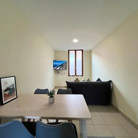 Апартаменты Duplex Renove A 15 Min De Lyon